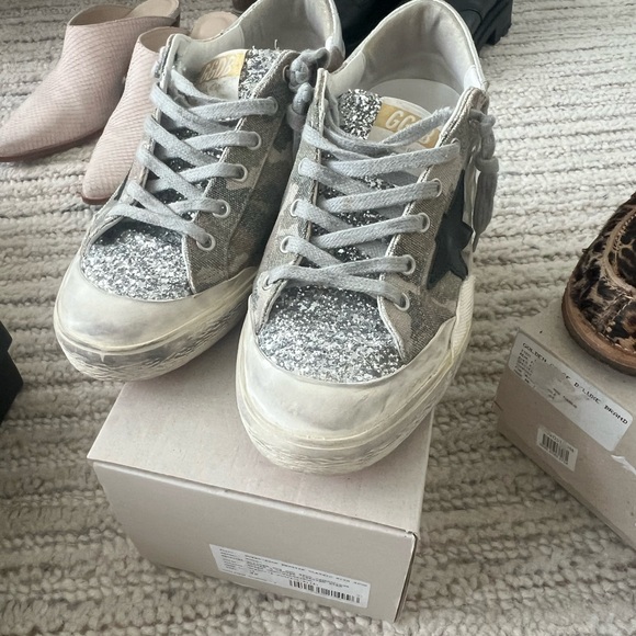 Golden Goose camouflage Sneakers with Distressed Appearance and Metallic Accents - Picture 4 of 6